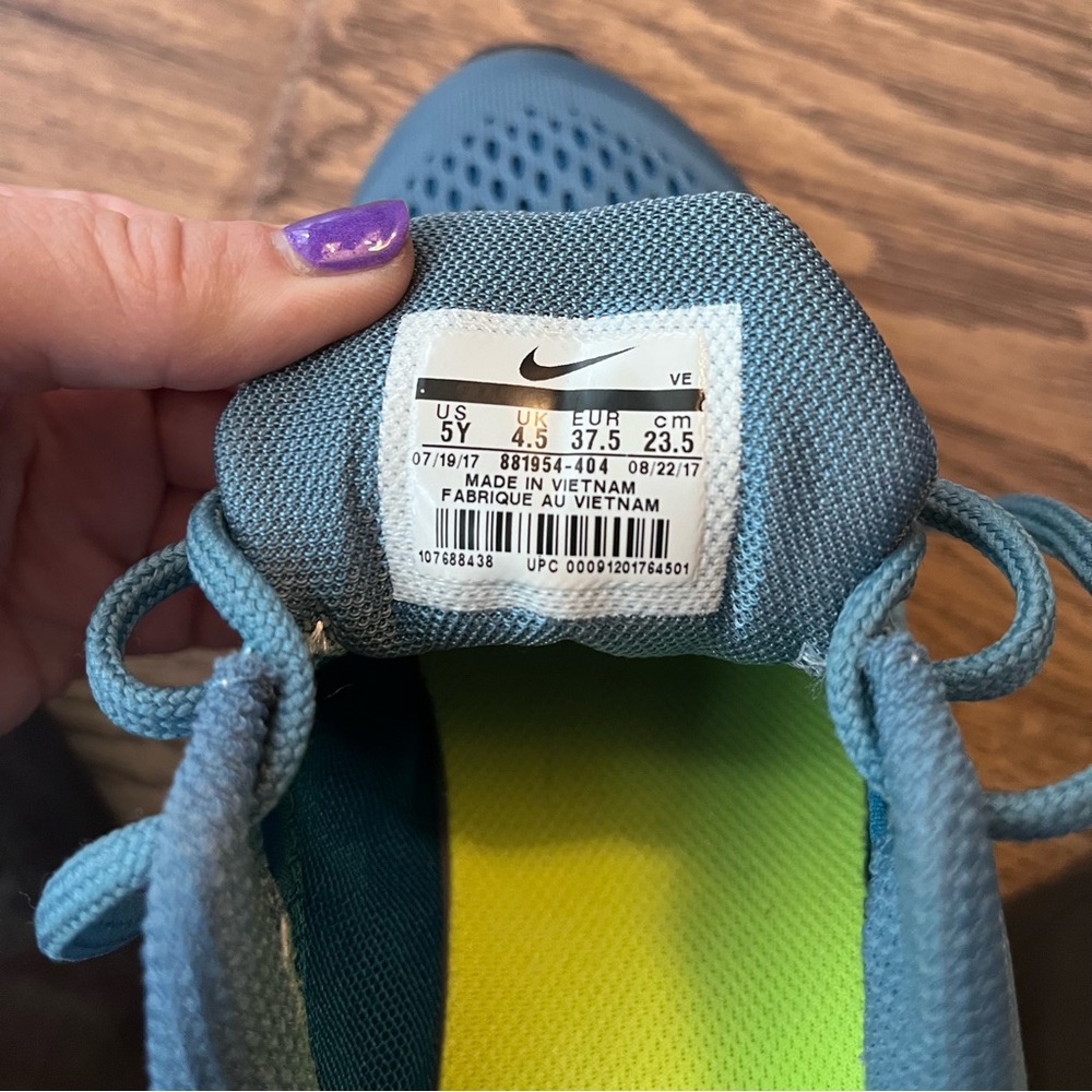 3 pairs of Women’s Nike Shoes - Picture 12 of 16